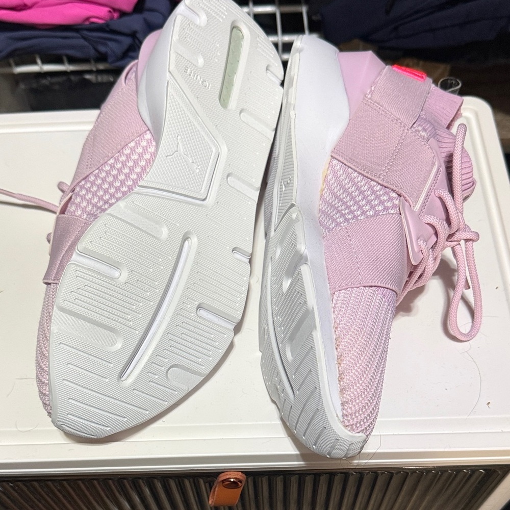 Puma Women's Soft Pink Athletic Sneakers Evoknit Style - Picture 3 of 3